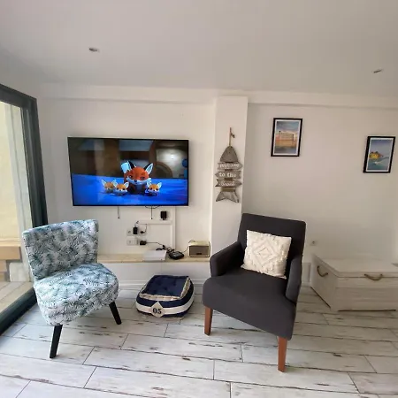 펜션 Maison Avec Exterieur 6-8personnes *