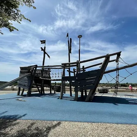 Charentaise 6-8 Personnes Avec Piscine *